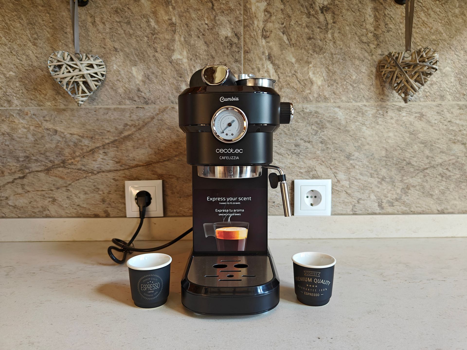 Máquina de café na Casca de Noz